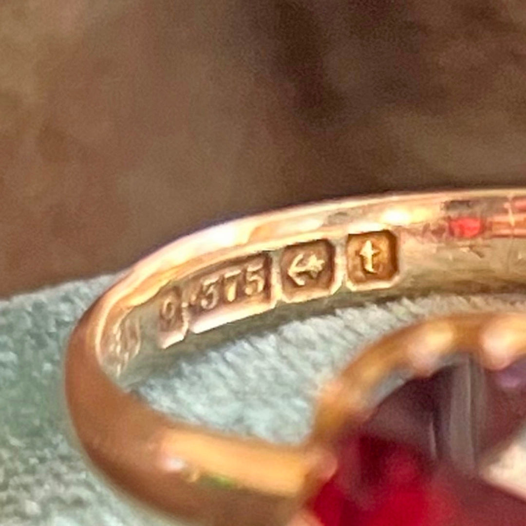 Antique garnet ring classic Edwardian design