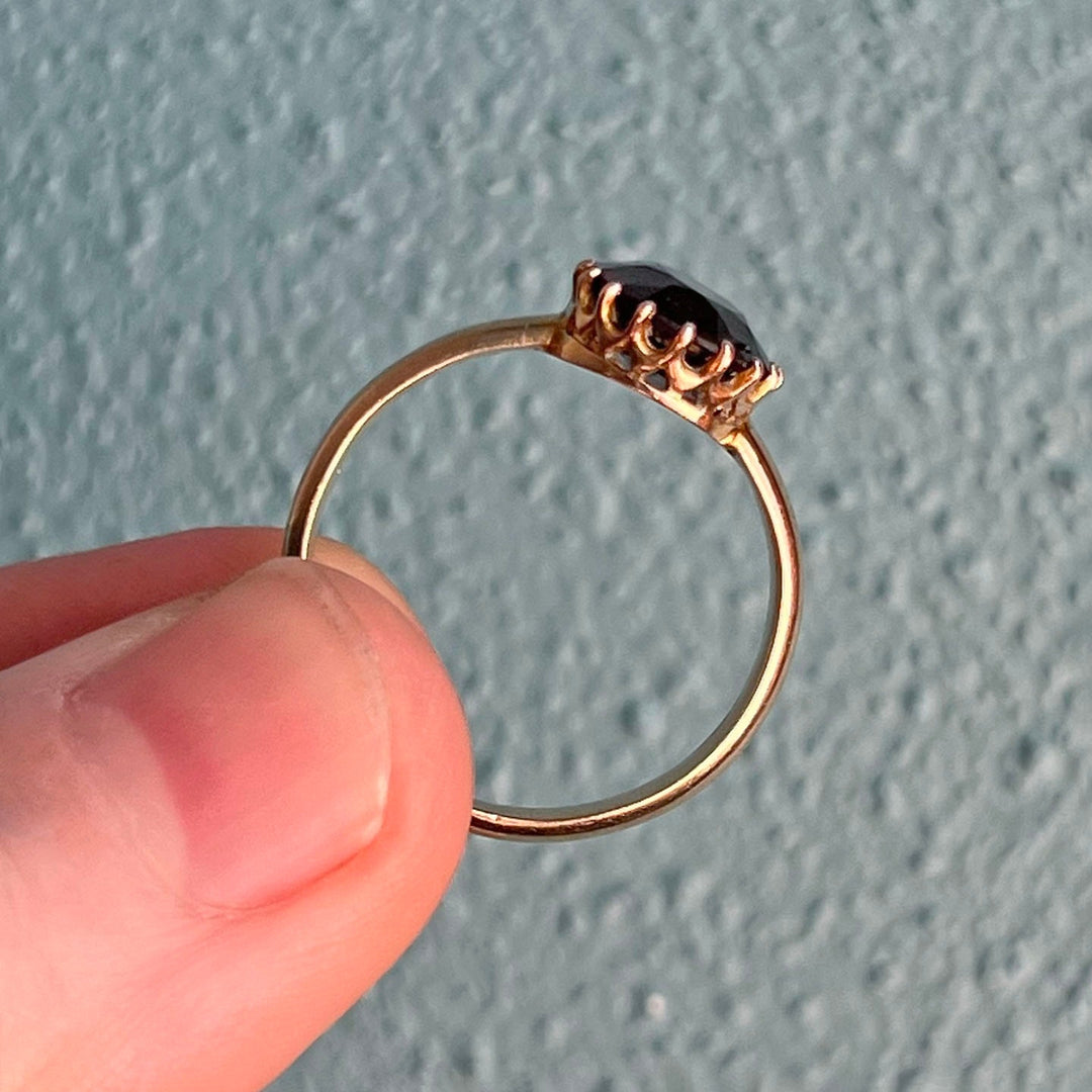 Edwardian 9 Karat Gold Garnet Ring Birmingham 1918 Antique Oval Garnet Ring Size 7.5