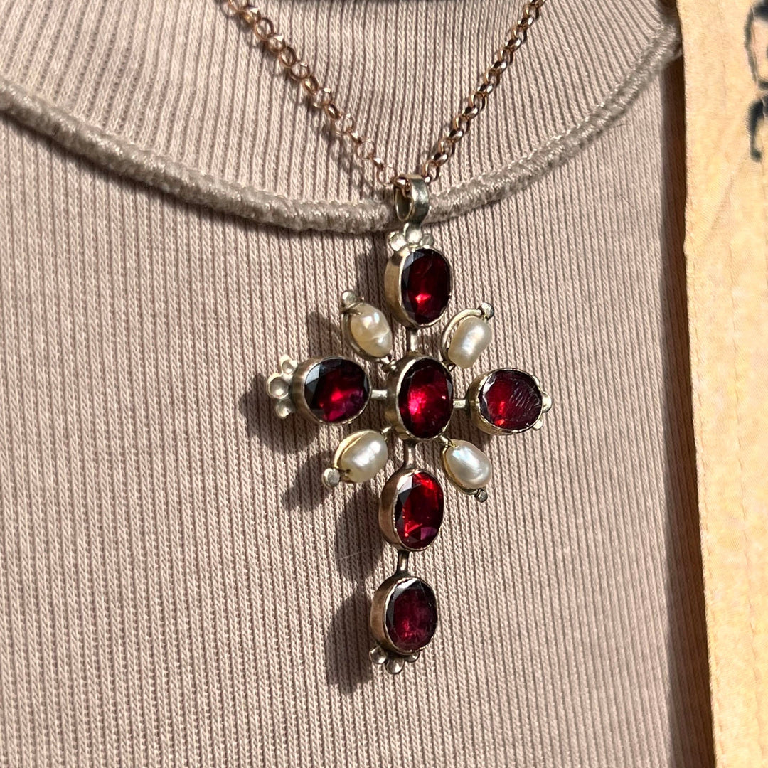 Fine Georgian gold cross jewelry