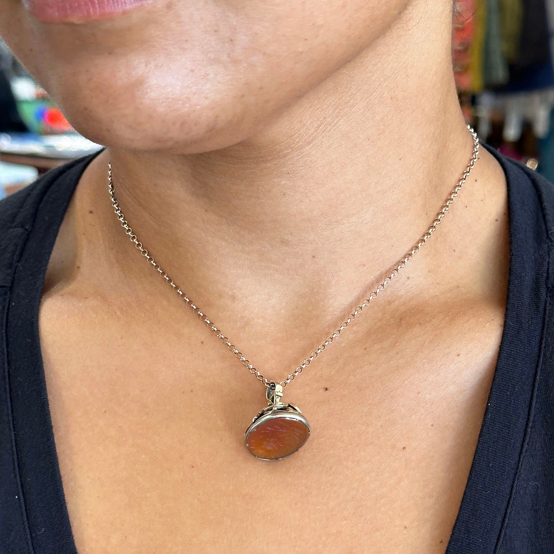 Georgian Gold Carnelian “L’Amour” Bee and Flower Seal Fob c.1800