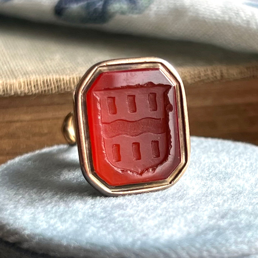 Georgian Gold Cased Carnelian Intaglio Crest Fob Pendant, c. 1810