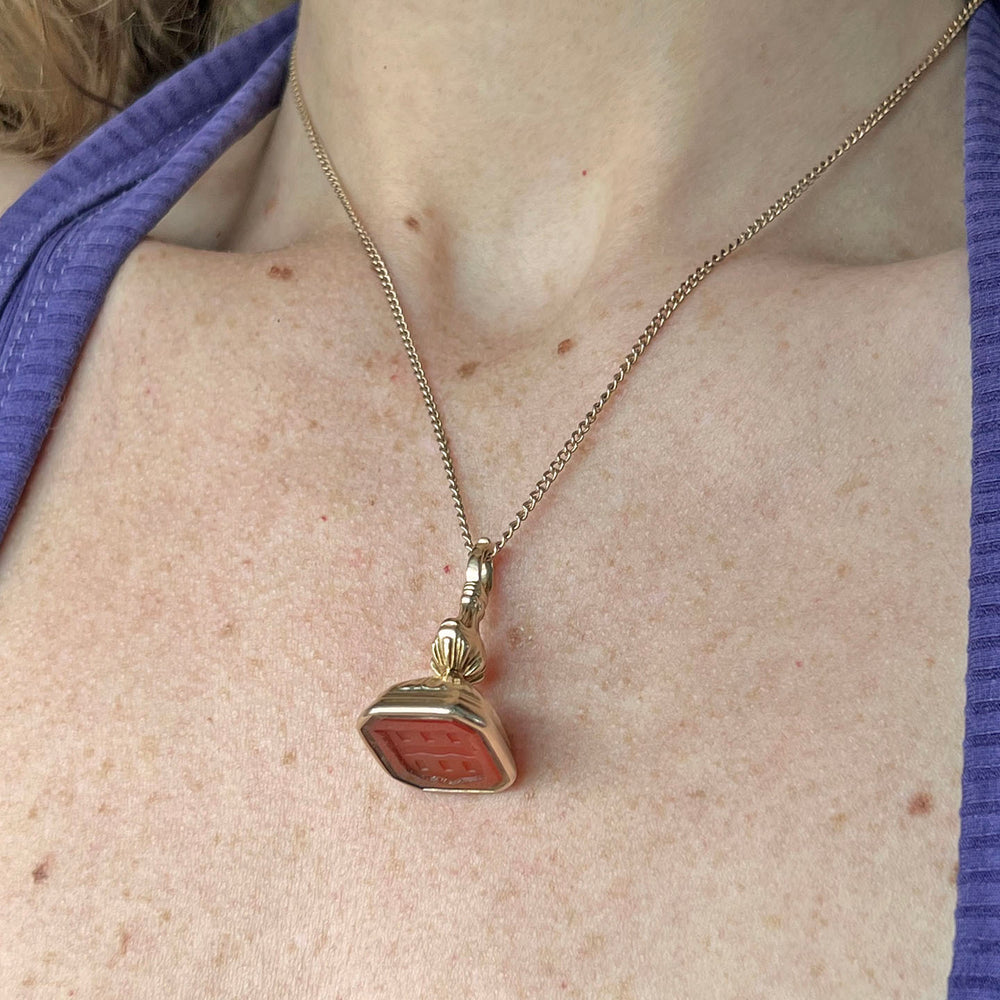 Georgian Gold Cased Carnelian Intaglio Crest Fob Pendant, c. 1810