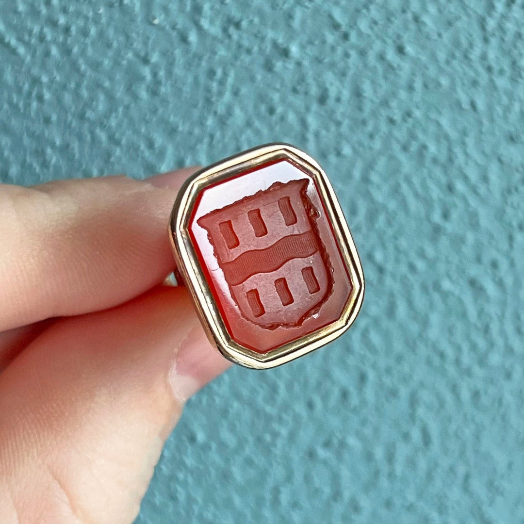 Georgian Gold Cased Carnelian Intaglio Crest Fob Pendant, c. 1810
