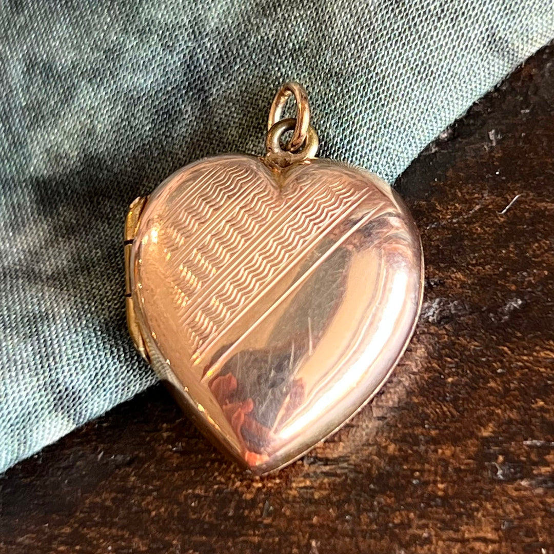 Vintage Gold Engraved Heart Locket c.1930