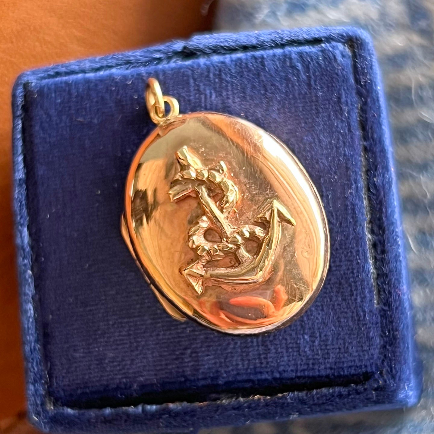 Antique Victorian Gold Anchor Locket