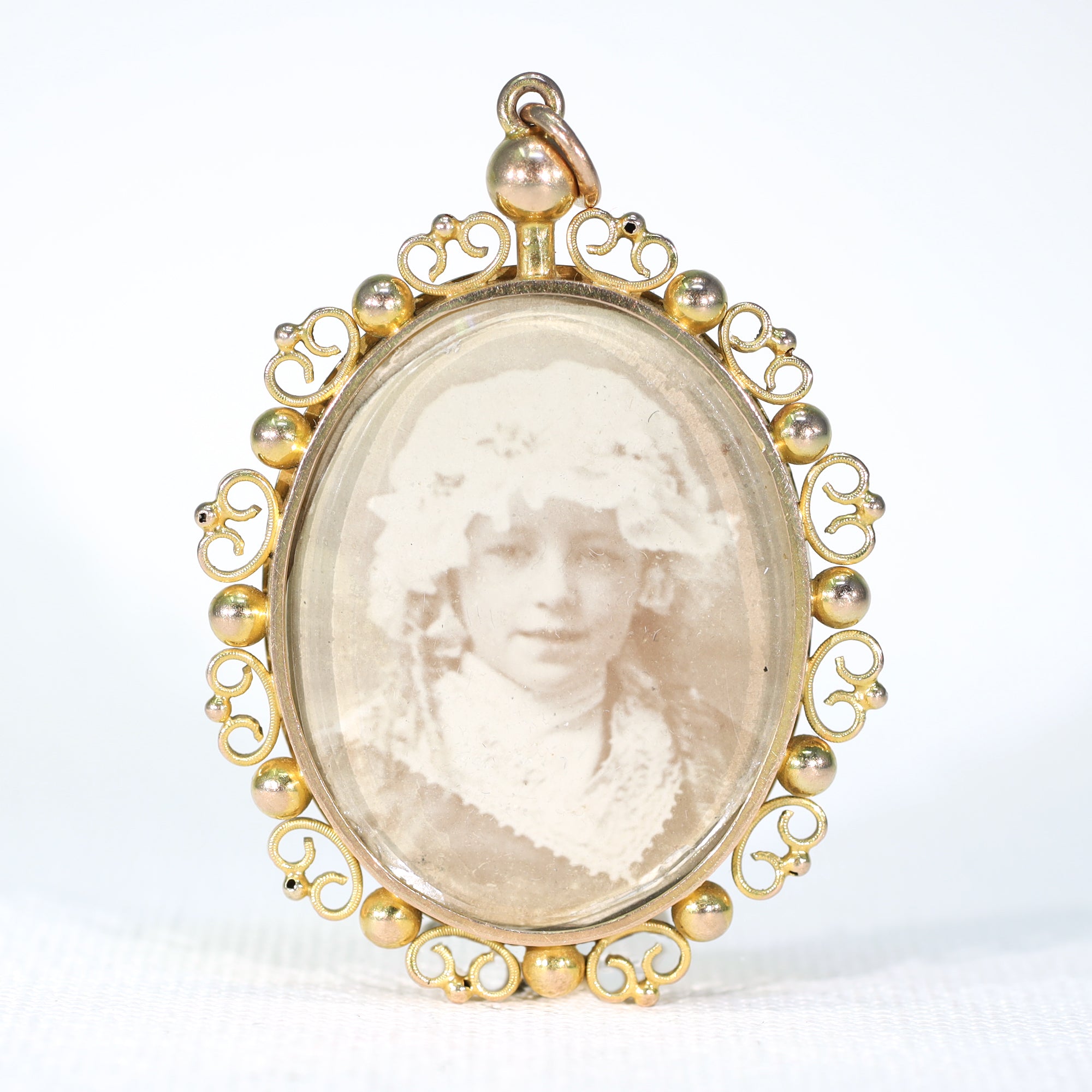 Lovely Antique Gold Frame Pendant Early Photo