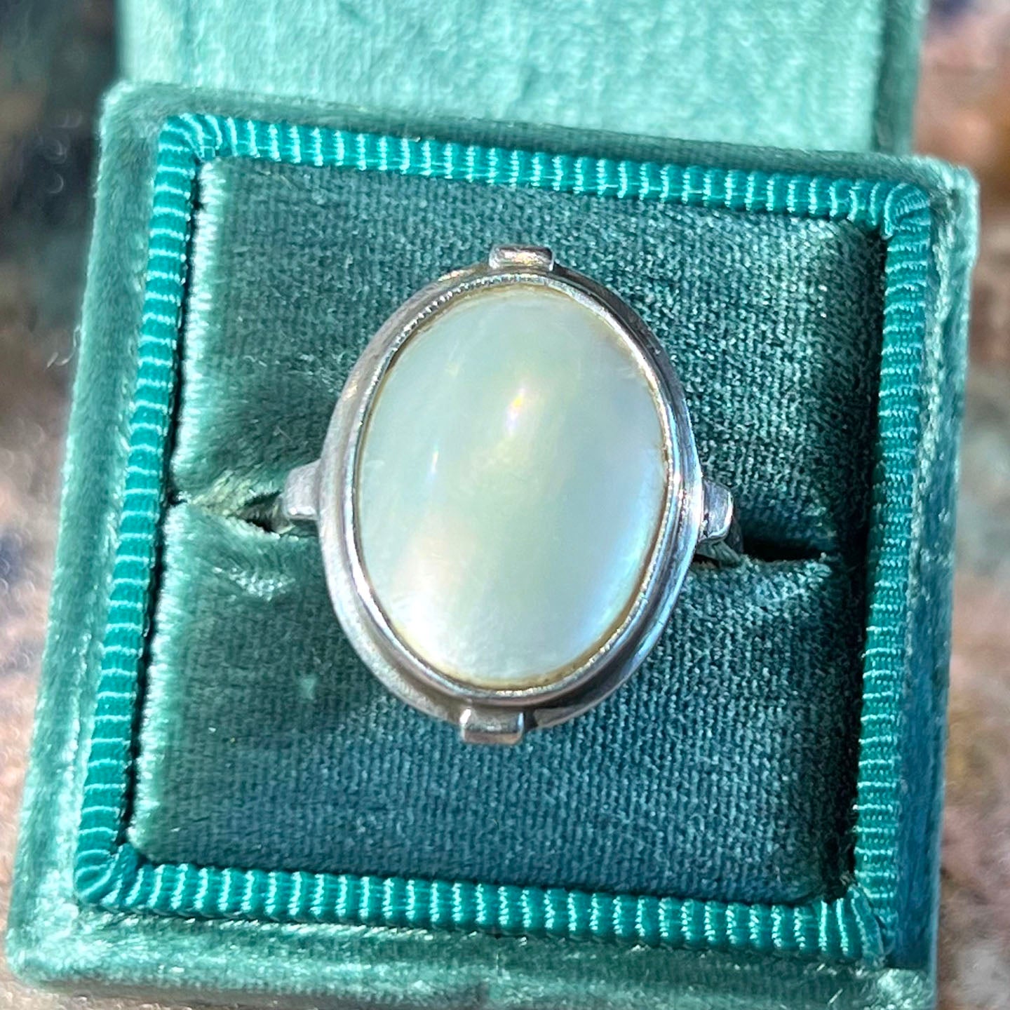 Antique Arts and Crafts Ring Silver Mother of Pearl c. 1910