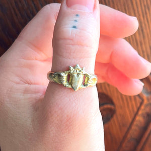 Early Scottich Claddagh Ring c. 1720 Silver Gilt