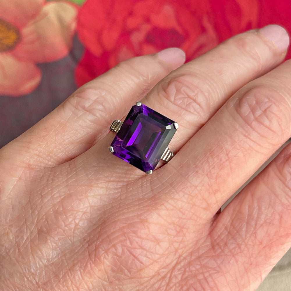 Vintage Art Deco Platinum Amethyst Ring