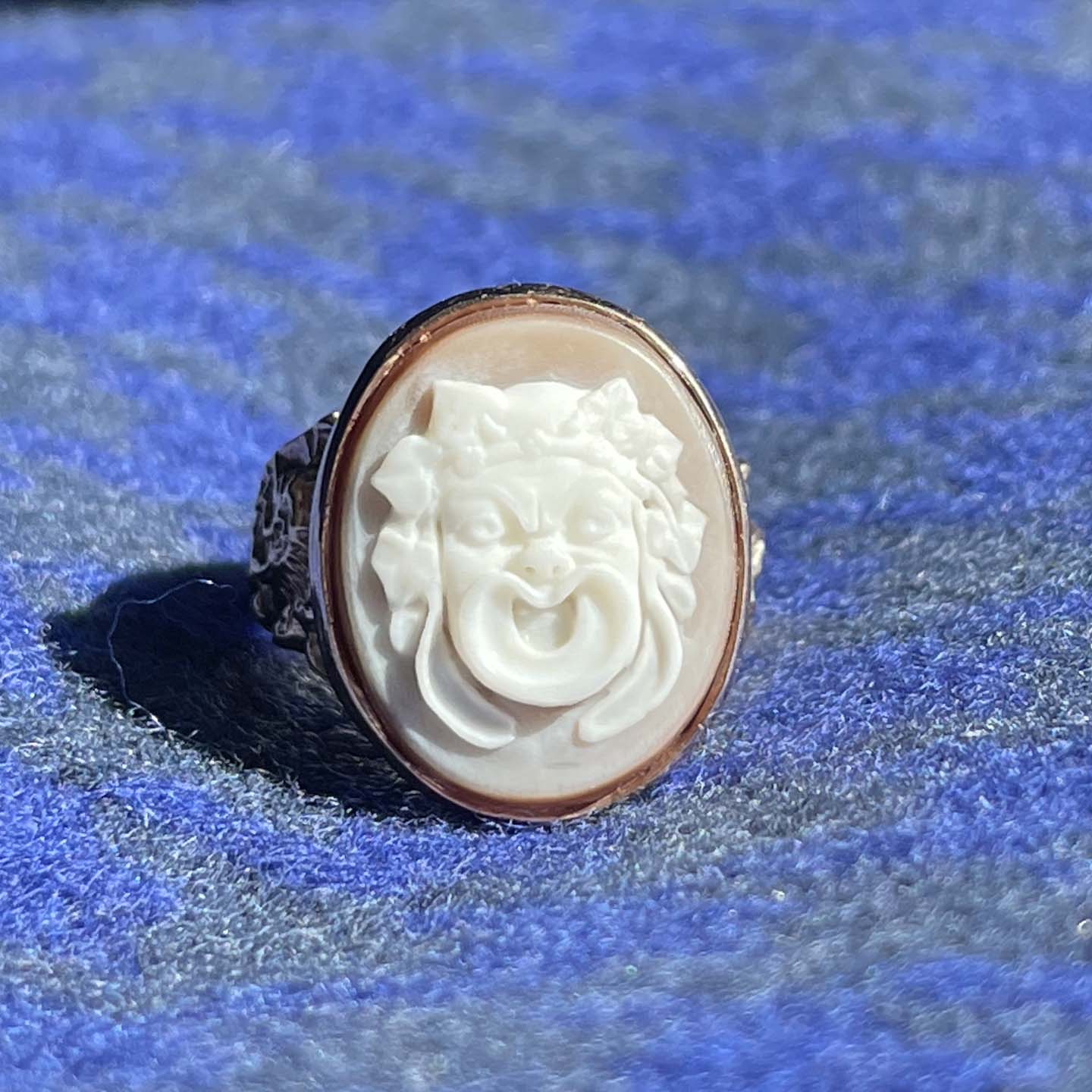 Antique Victorian Comedy Mask Cameo Gold Ring