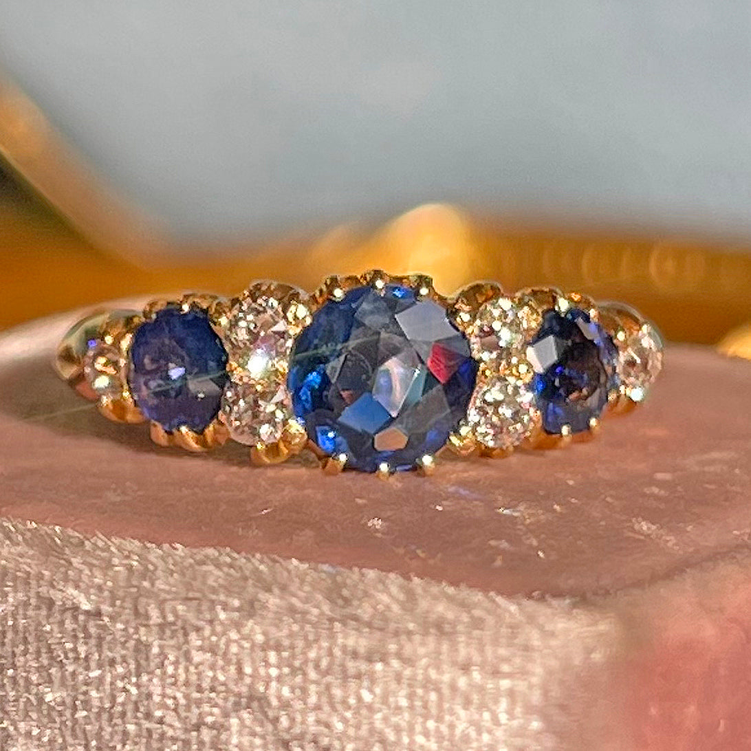 Antique Victorian Sapphire and Diamond Ring in 18k Gold