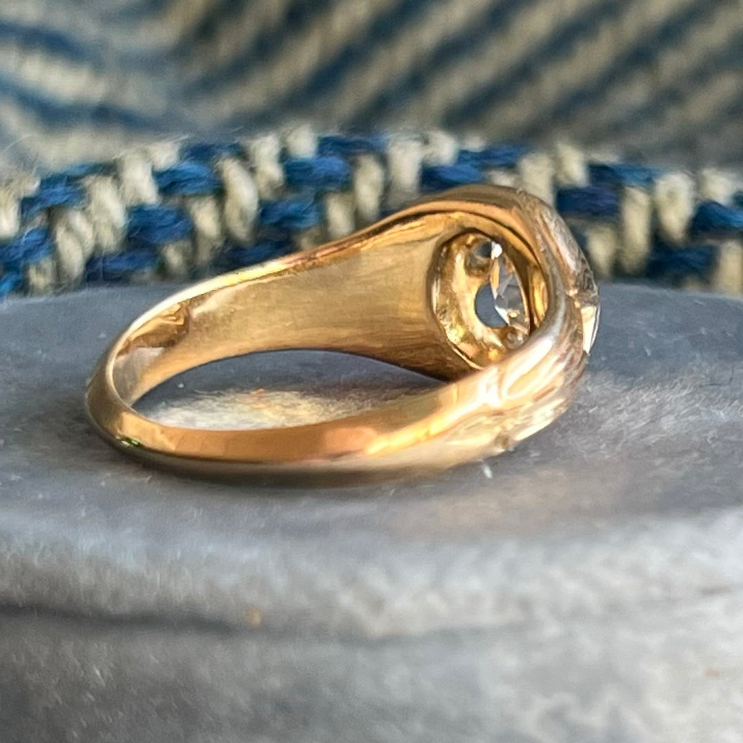 Edwardian 18 Karat Gold Old European Cut Diamond Ring, Buttercup Belcher Setting, London 1907