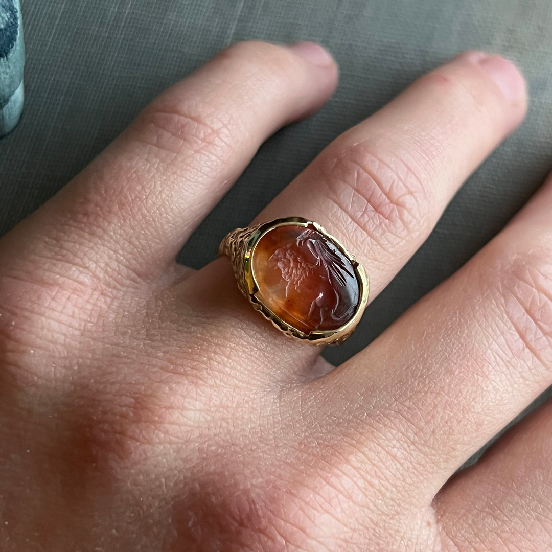 Roman Carnelian Intaglio Ring in 18k Gold in Vintage Mount