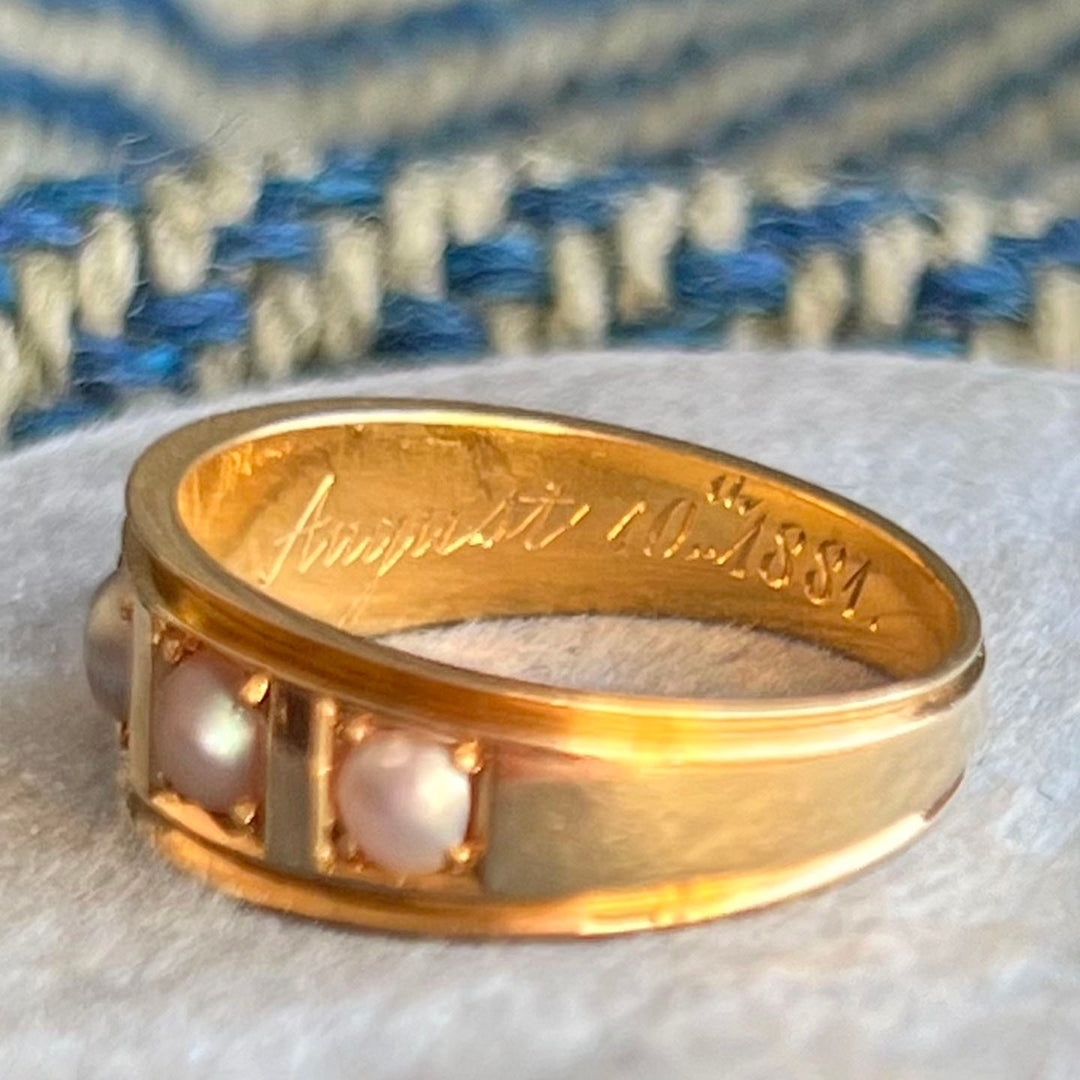 Elegant vintage pearl ring timeless design