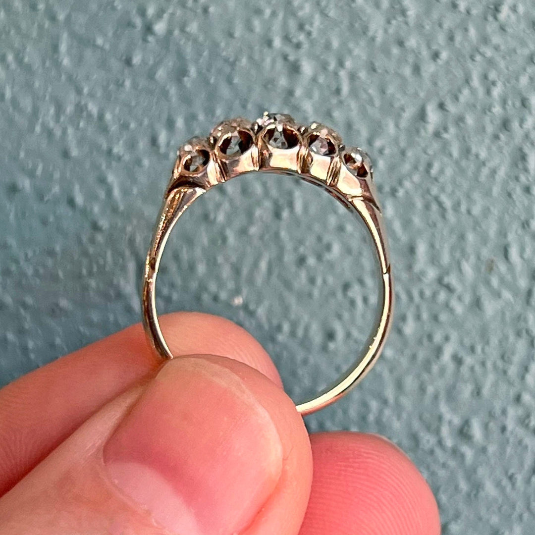 Victorian Cushion Cut Diamond Ring 18k Gold, c. 1890
