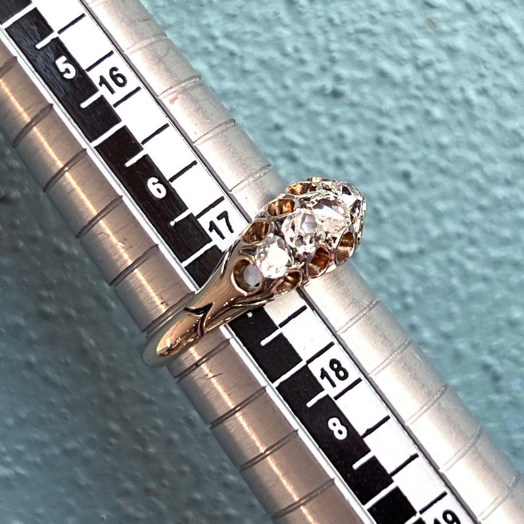 Victorian Cushion Cut Diamond Ring 18k Gold, c. 1890