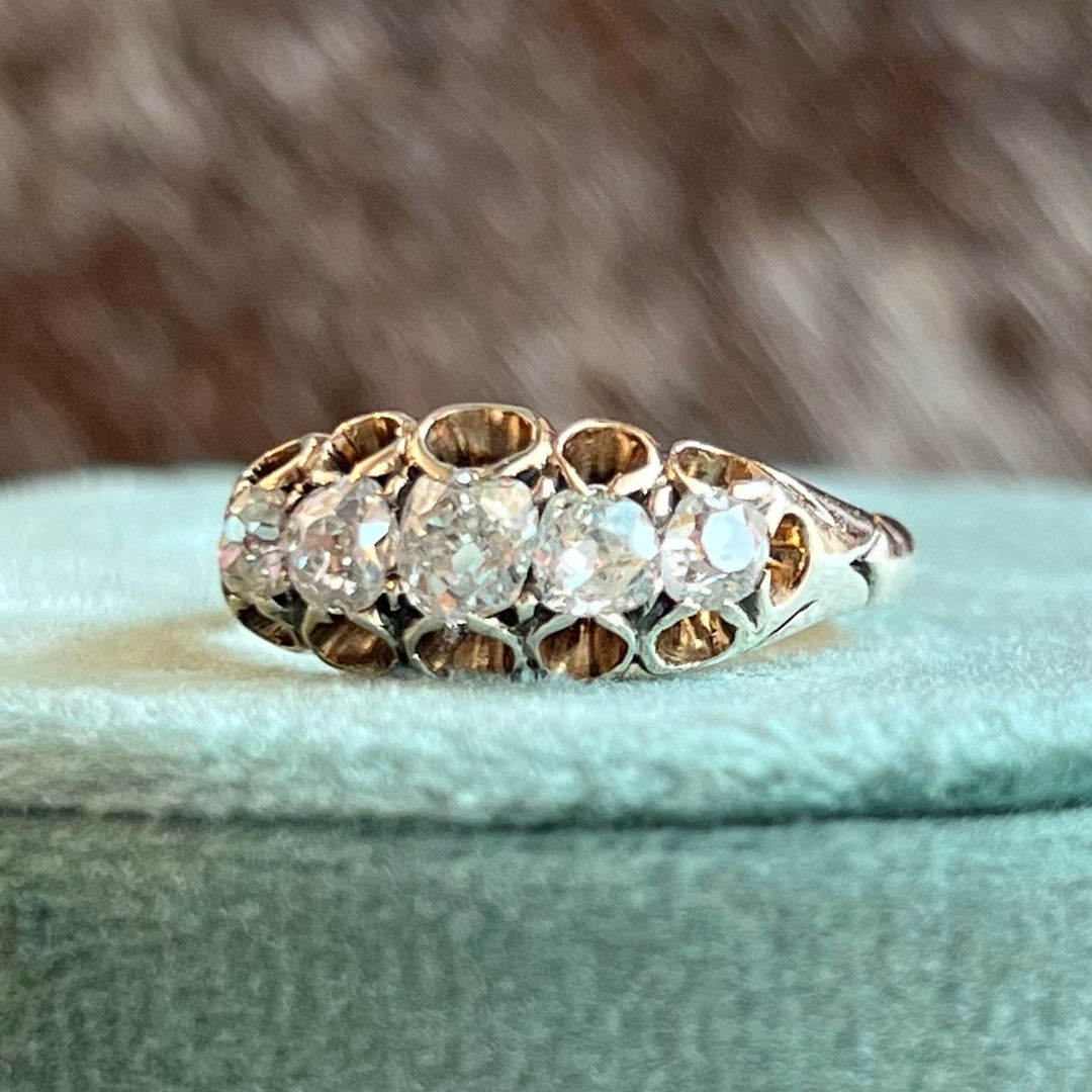 Victorian Cushion Cut Diamond Ring 18k Gold, c. 1890