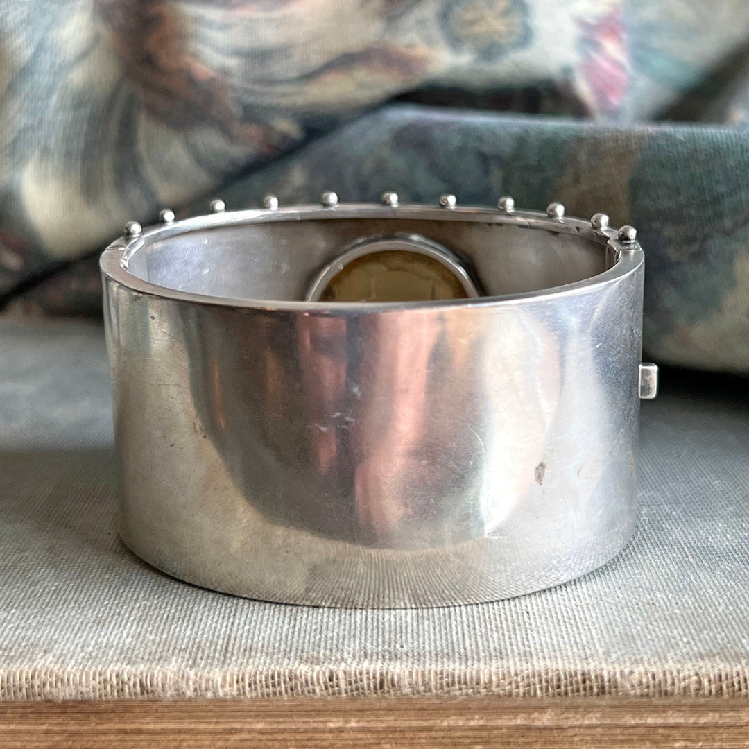 Victorian Silver Engraved Enamel Bangle with Heraldic Crest, Birmingham 1890