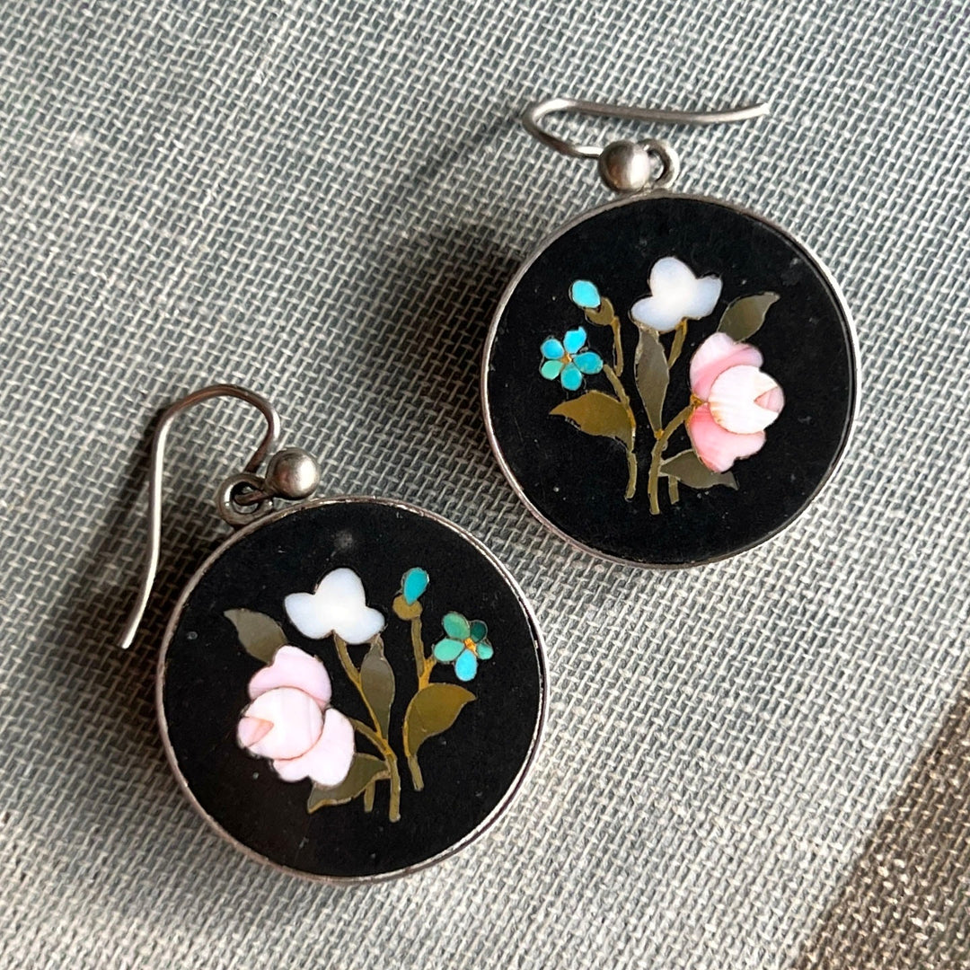 Silver pendant with matching pietra dura earrings