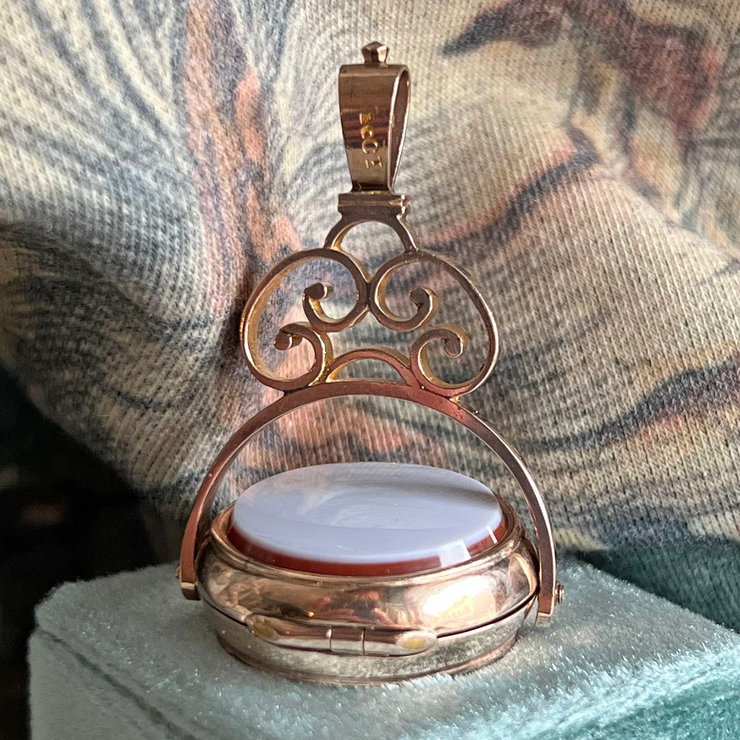 Victorian Spinner Fob Locket Pendant Sardonyx 10k Gold with Portraits