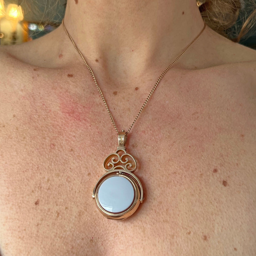 Victorian Spinner Fob Locket Pendant Sardonyx 10k Gold with Portraits