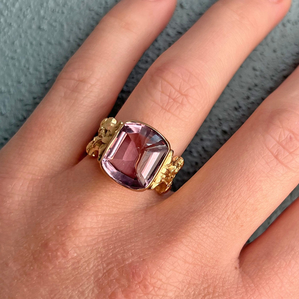 Elegant vintage amethyst cocktail ring