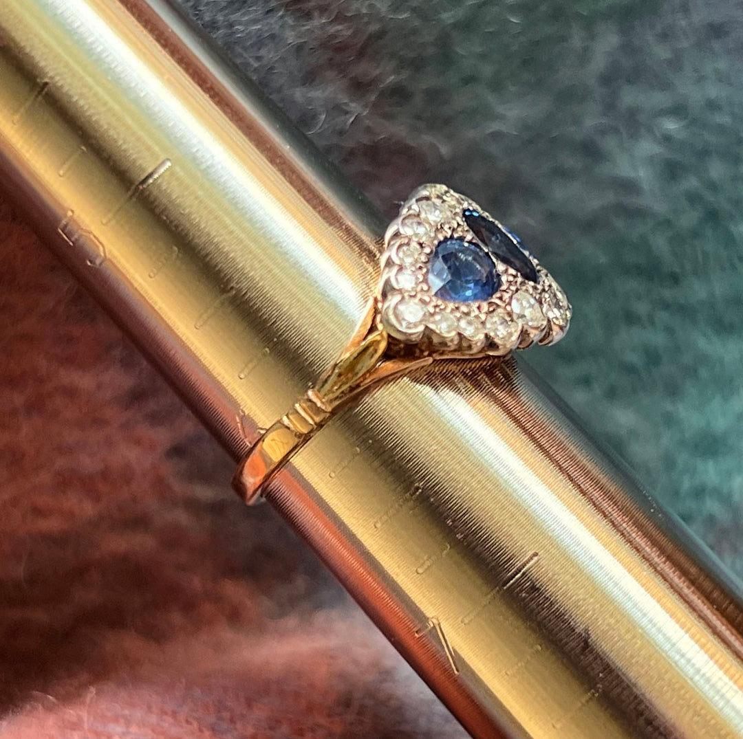 Vintage 18k Gold Sapphire and Diamond Ring