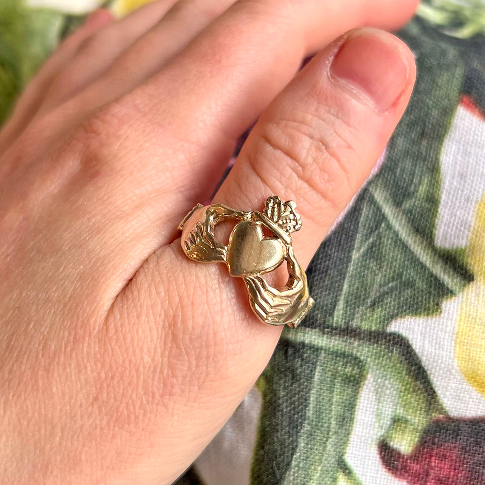 Vintage 9k Gold Men's Claddagh Ring London 1995