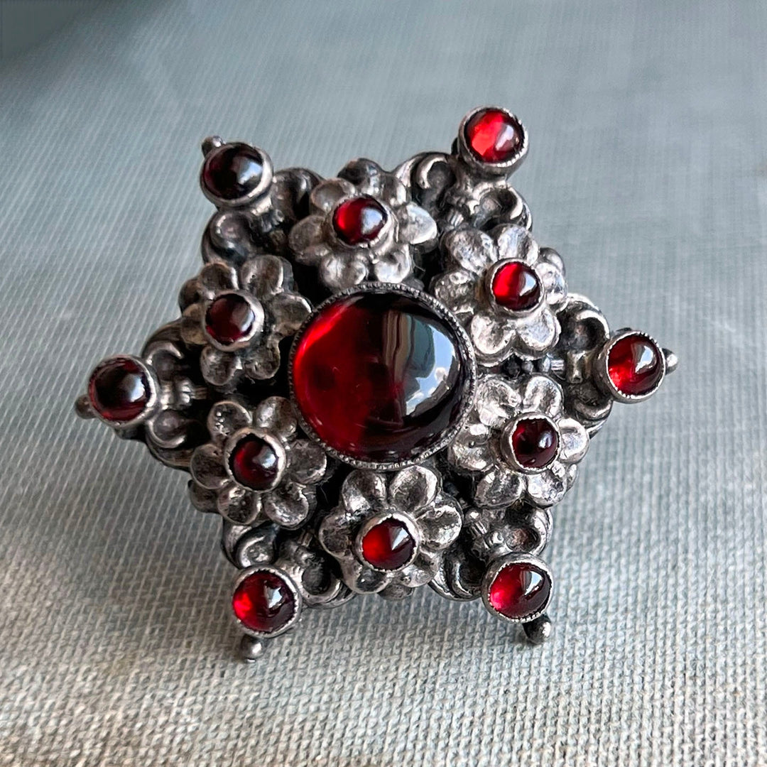 Vintage Brooch Silver Garnet Floral Star c.1930s