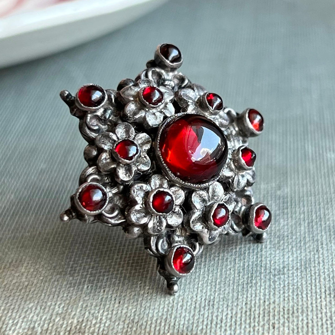 Vintage Brooch Silver Garnet Floral Star c.1930s