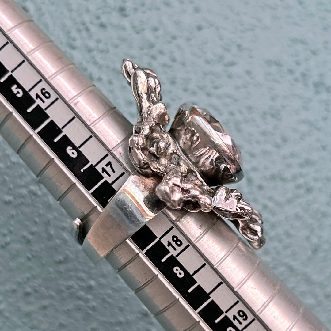 Side profile of Finnish modernist silver ring