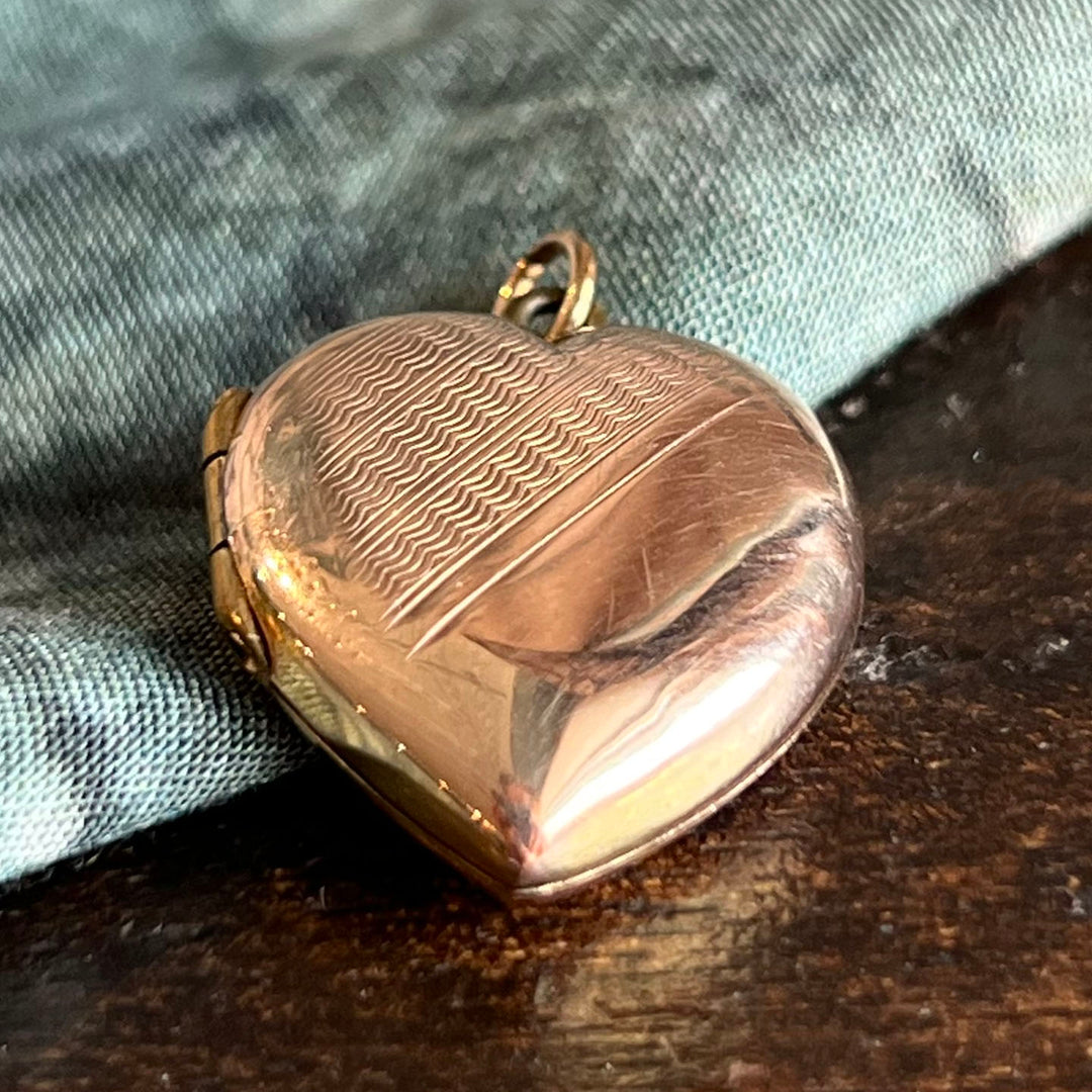 Vintage Gold Engraved Heart Locket c.1930