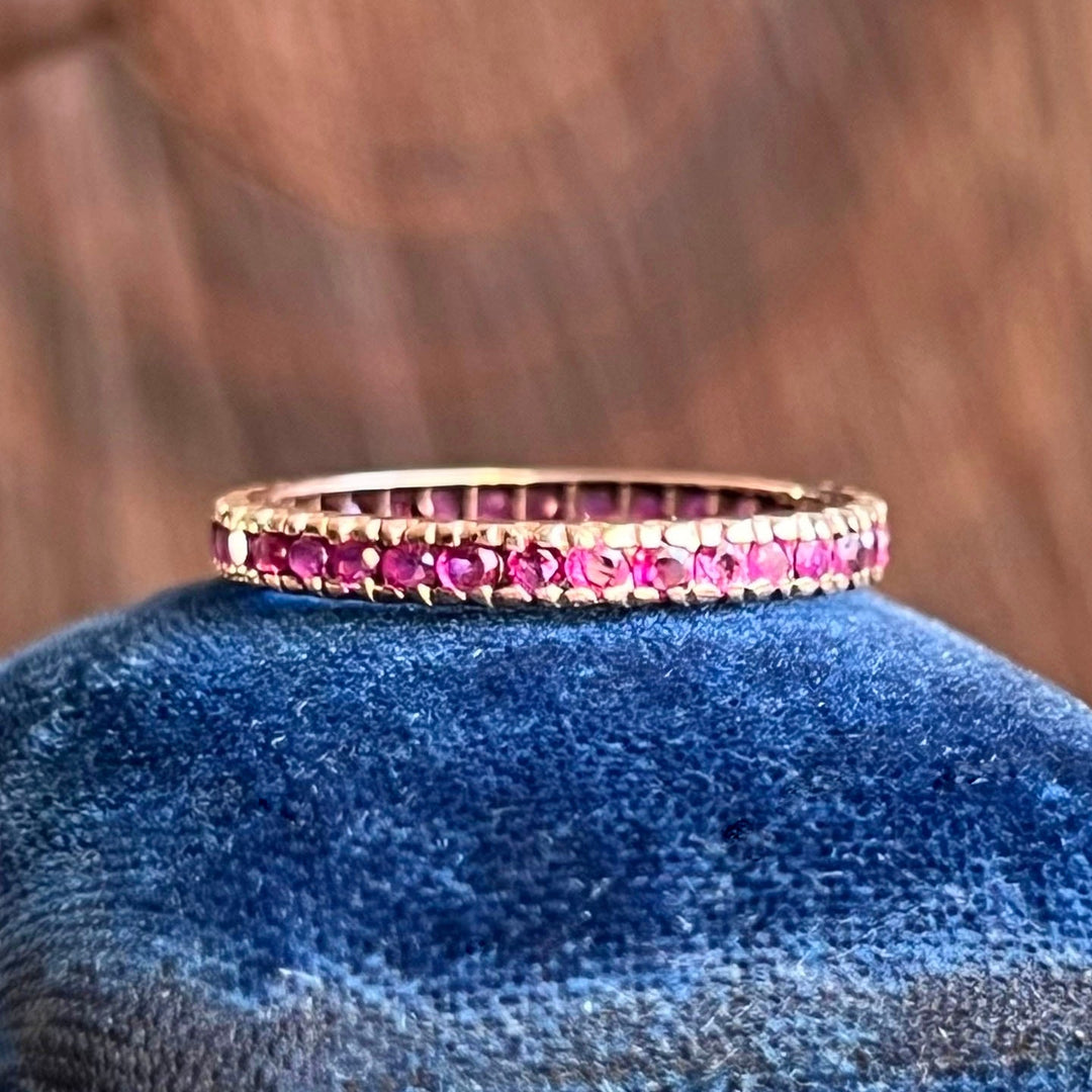 Vintage gold ruby eternity band ring