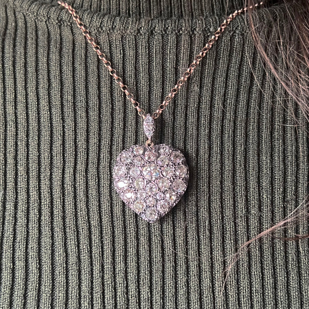 Romantic vintage diamond heart jewelry