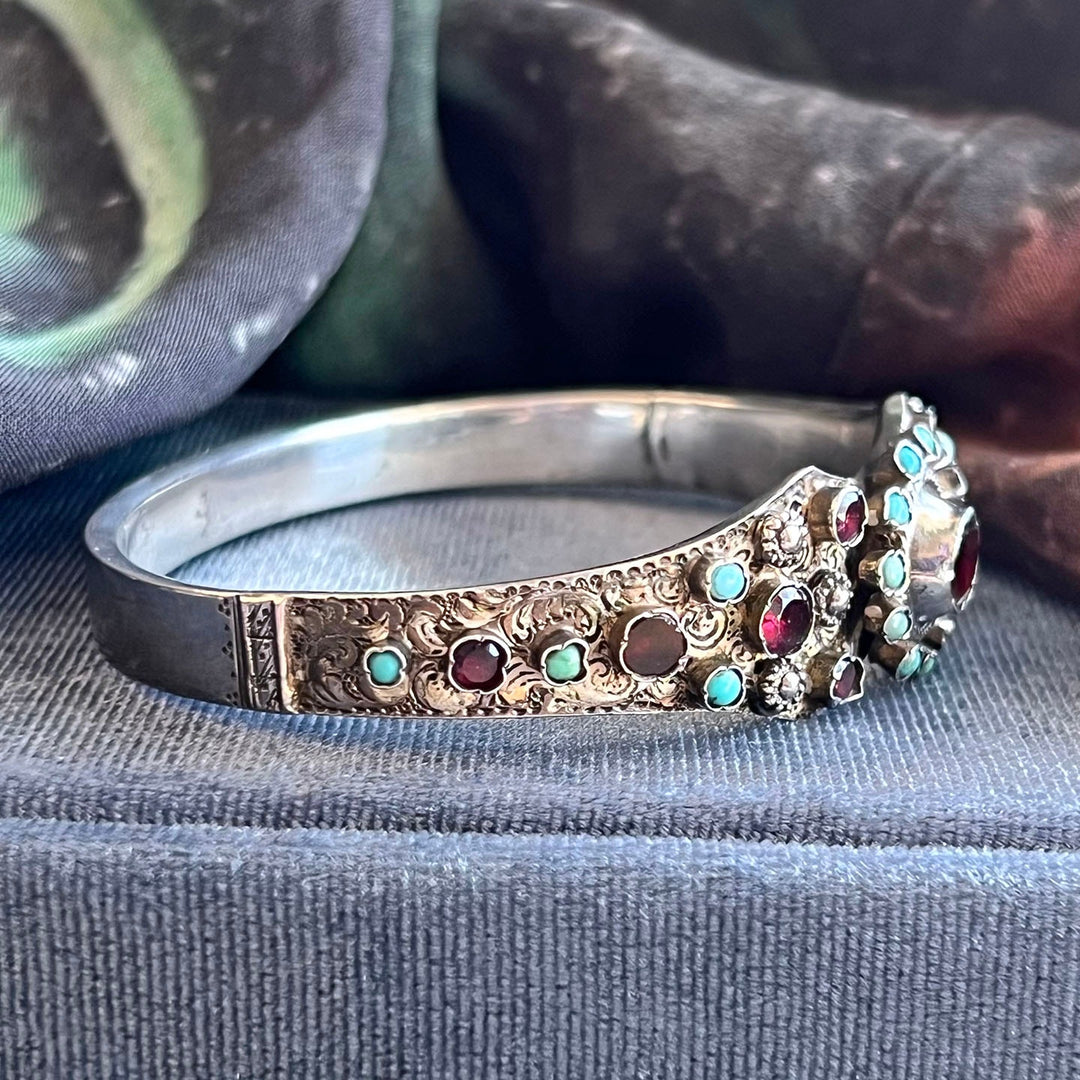 Side view vintage silver bangle colorful gemstone design