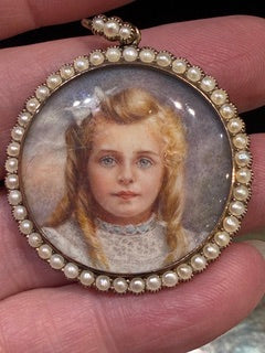 Portrait Pendant #3