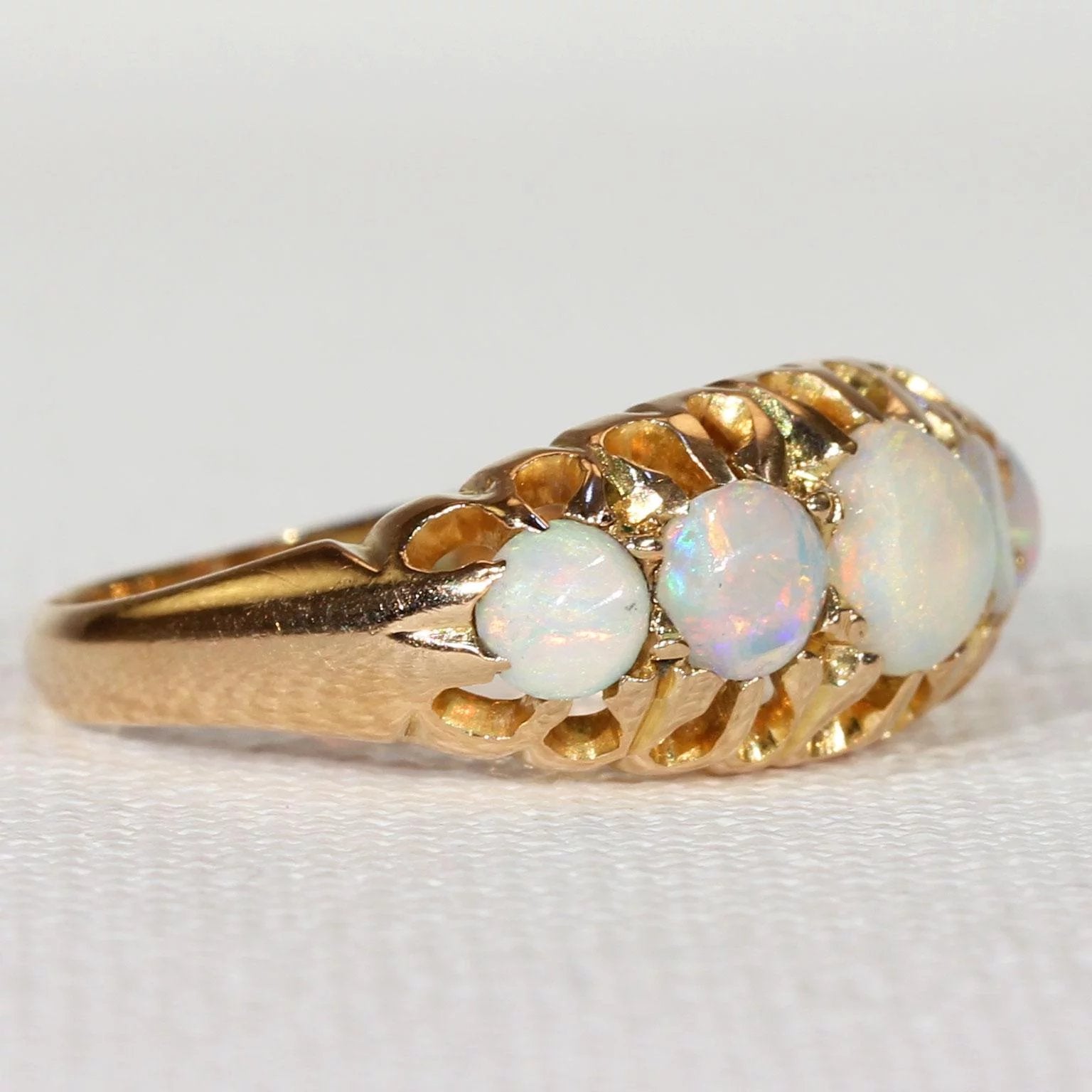 Antique Edwardian Stone Opal Gold Ring