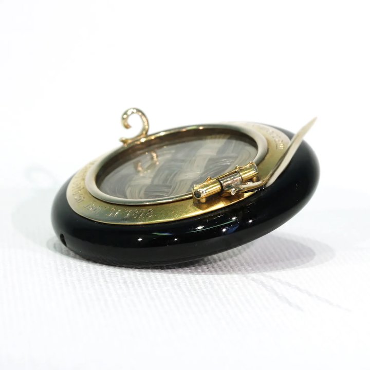 Antique Gold Black Onyx Pearl Memorial Brooch Pin 18kt