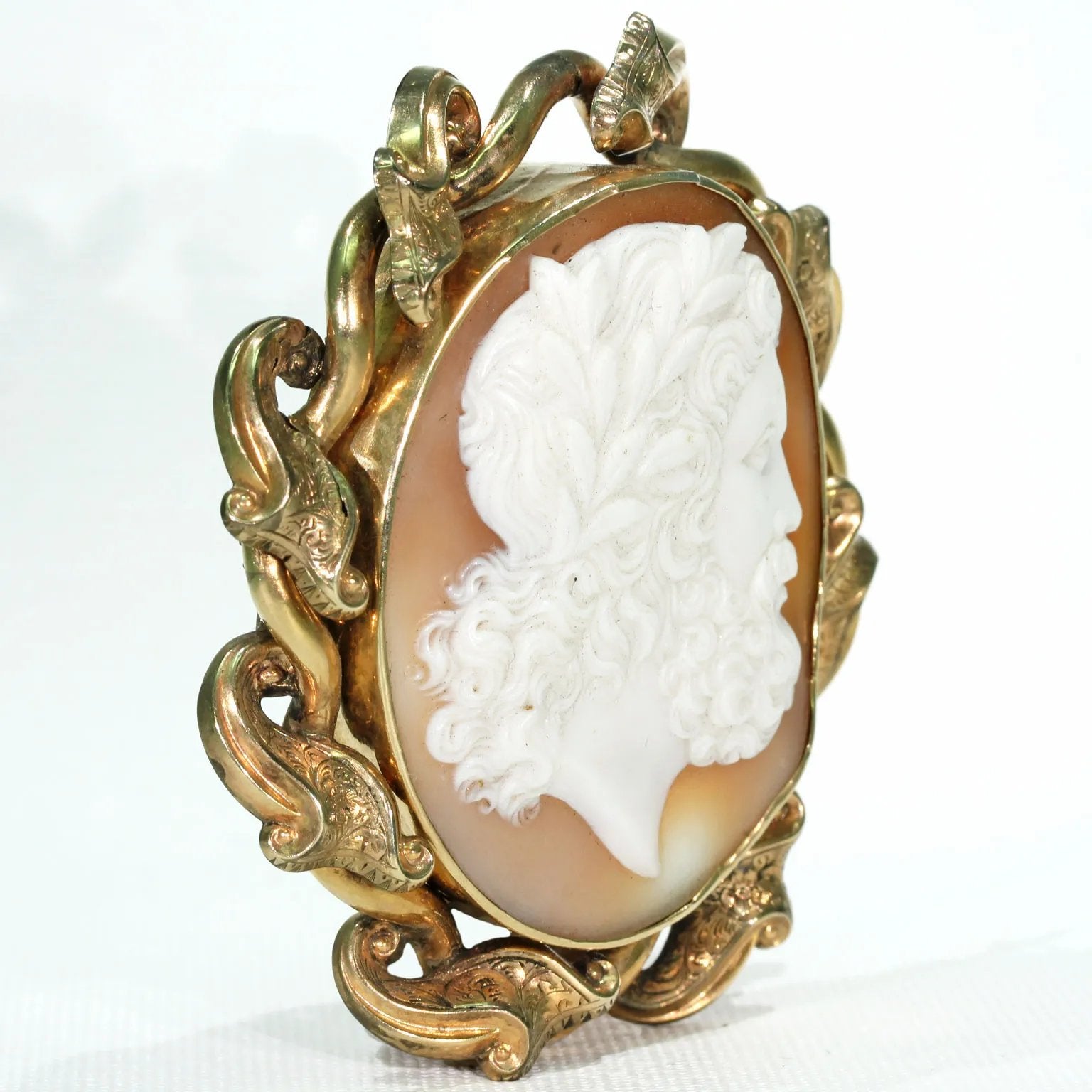 Antique Victorian Cameo Brooch of Jupiter