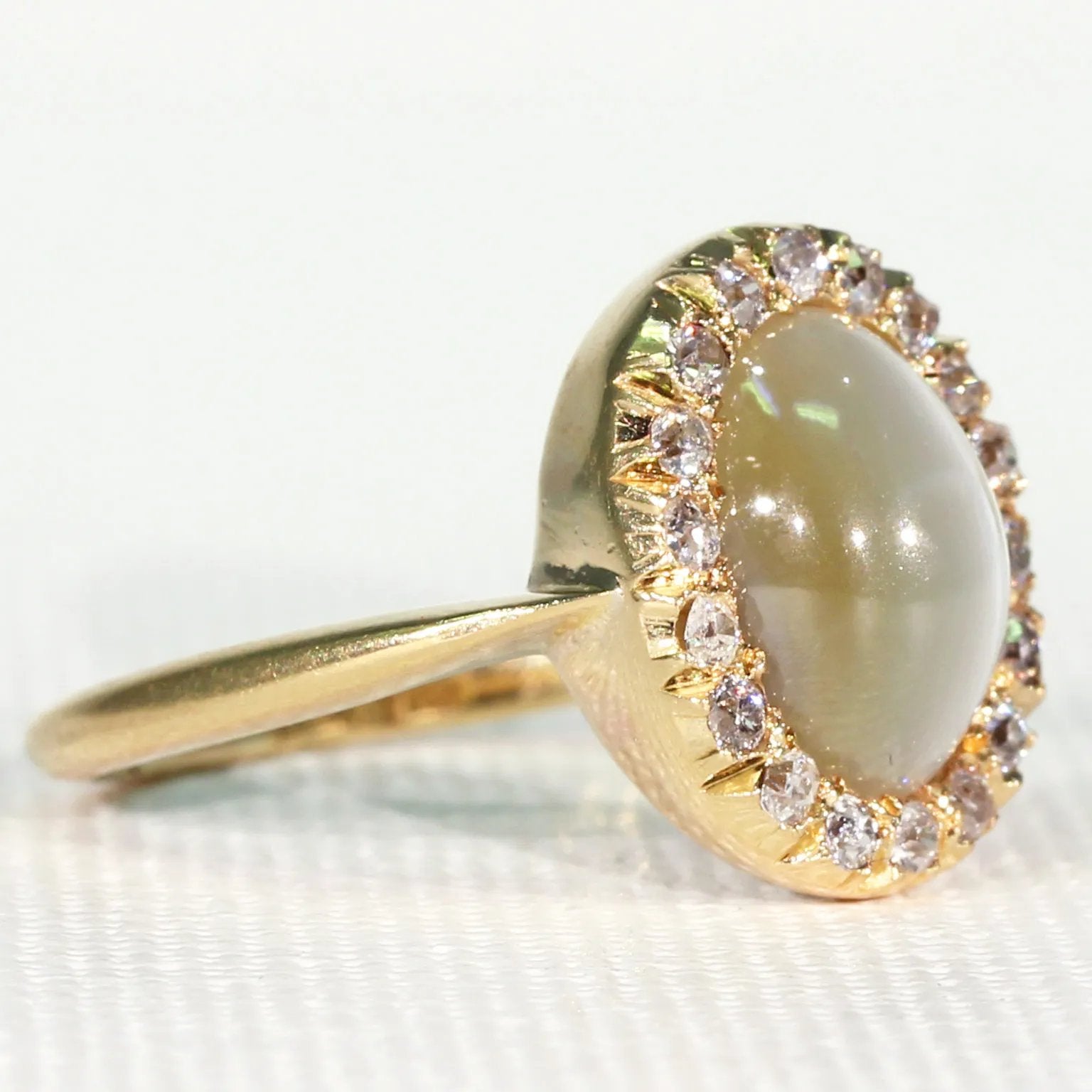 Cat's Eye Chrysoberyl Diamond Cluster Ring