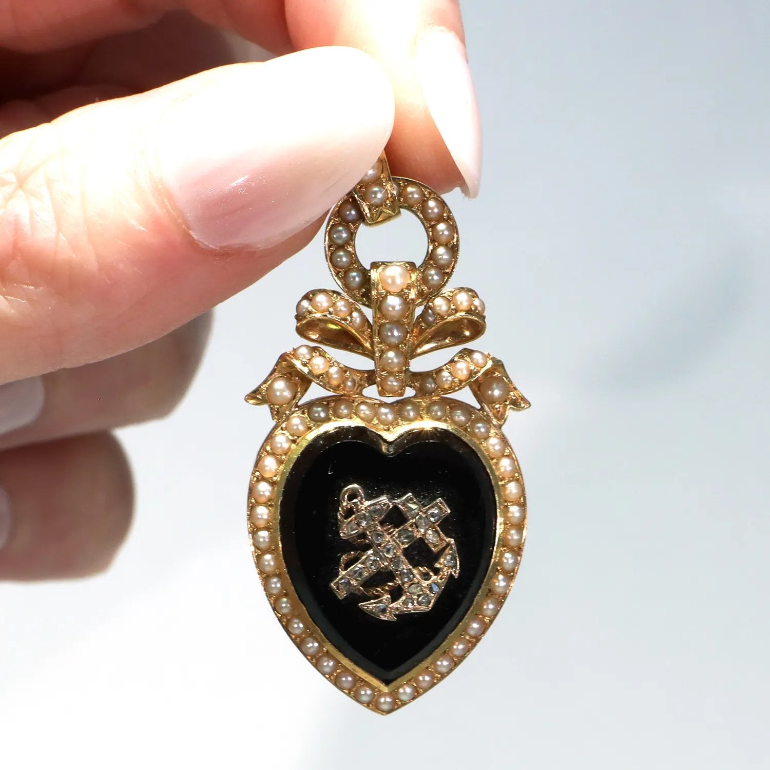 Amazon.com: Faith, Hope & Charity Pendants - Gold Plated Faith, Hope & Charity  Pendant Including 18 Inch Necklace : Clothing, Shoes & Jewelry