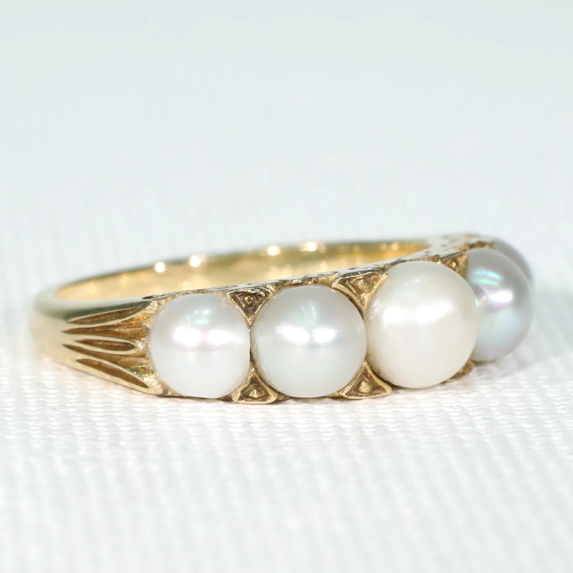 Victorian 5 Pearl 18k Gold Ring