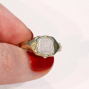 Victorian Intaglio Signet Ring 15k Gold Chalcedony
