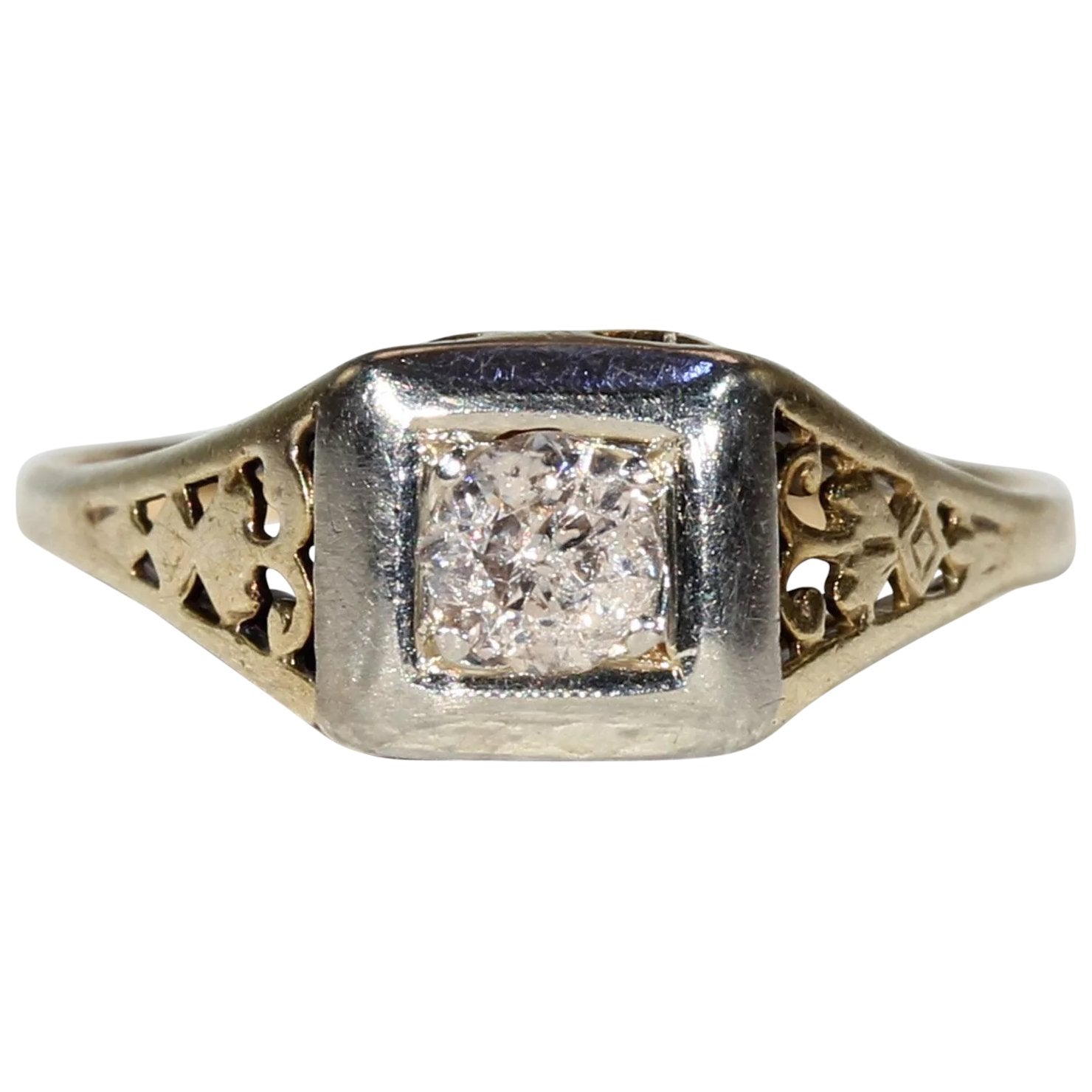 Vintage Gold Diamond Solitaire Ring